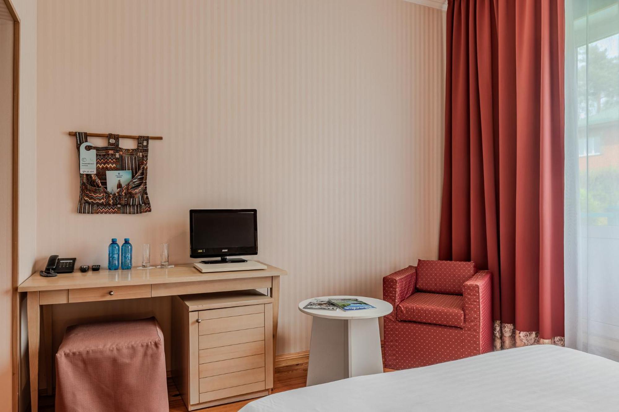 Seasons Spa Boutique Hotel Kozyn Værelse billede
